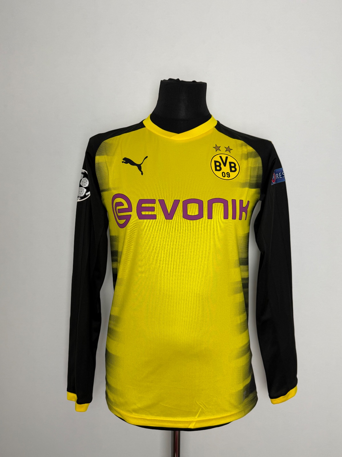 Borussia Dortmund 2017/18 Match Issued Shirt — Christian Pulisic, Size M