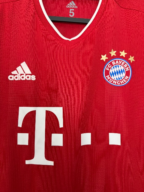 Bayern München 2020/21 Match Worn Shirt — Joshua Kimmich, with COA, Size M — club crest detail