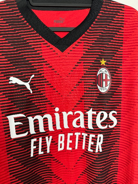 AC Milan 2023/24 Serie A Match Worn Shirt — Fikayo Tomori, with COA, Size L — club crest detail