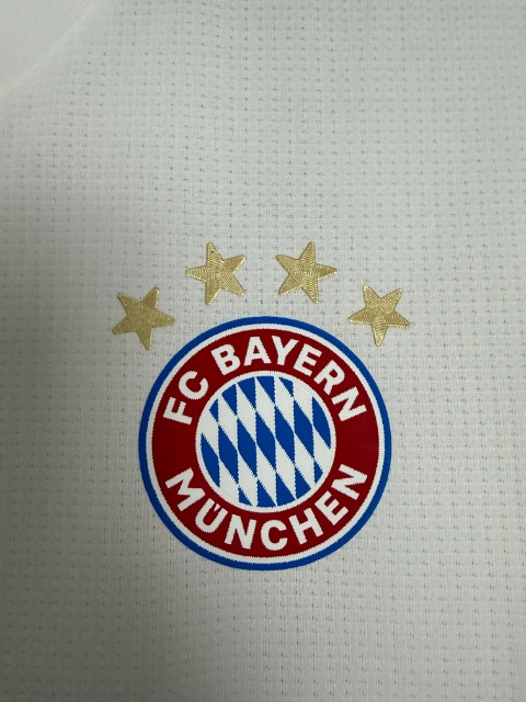 Bayern München 2019 Match Worn / Issued Shirt — Leon Goretzka — sponsor detail