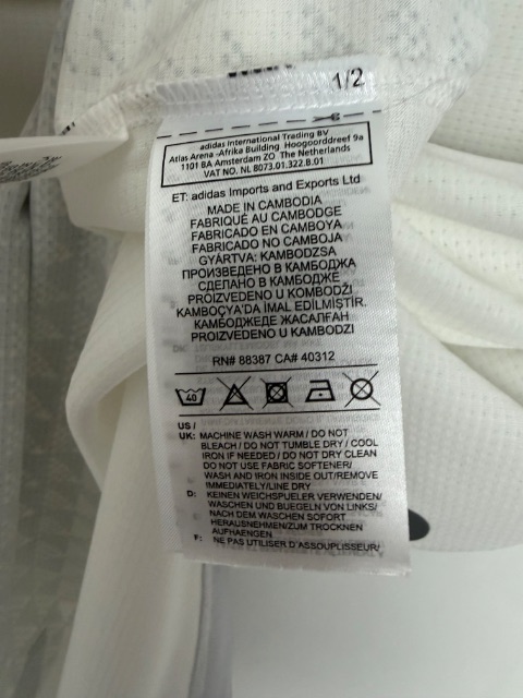 Bayern München 2019 Match Worn / Issued Shirt — Leon Goretzka — size label