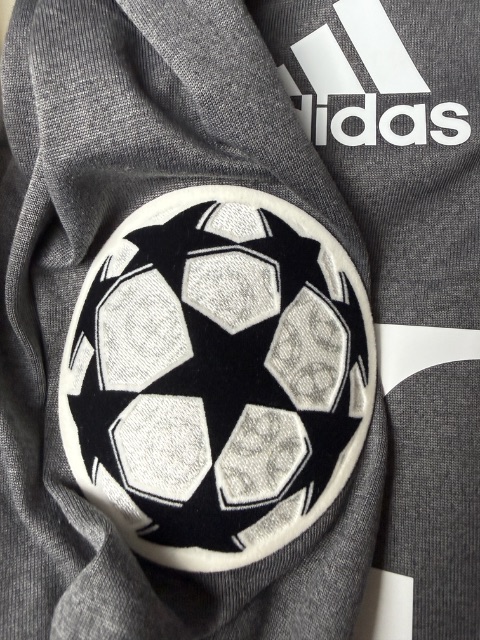 Bayern München 2016 Match Worn Shirt — Jérôme Boateng, Size L — sleeve detail